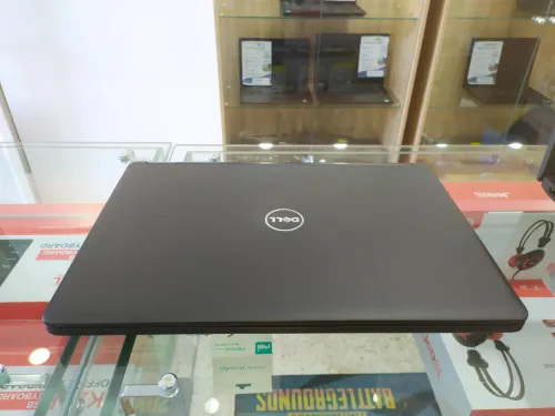Dell Latitude 5480 I5 7eme 8Gb Ram / 256Gb NVME 14 Pouces FHD Vente En Magasin