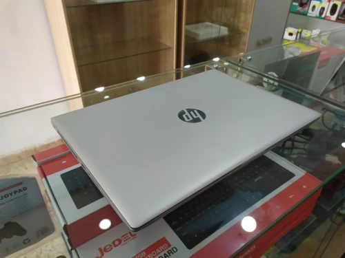 HP Probook 640 i5 8eme 8/256 SSD HD Magasin