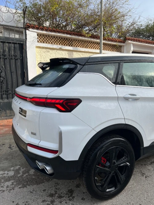 Geely Coolray 2025 