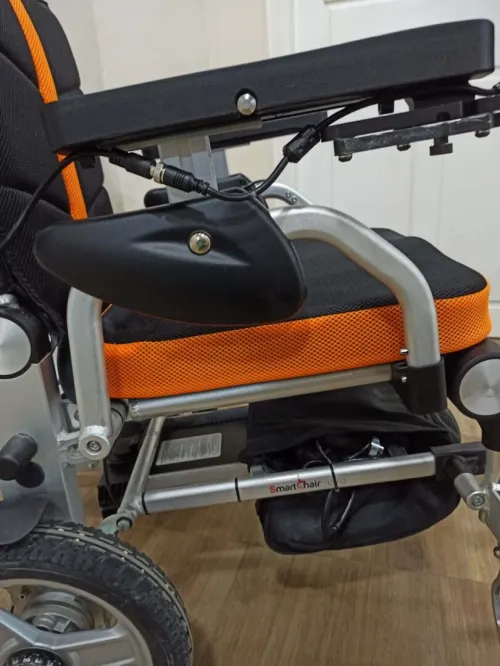Vend en lot au revendeurs Vélo - trotinettes et fauteuil roulant