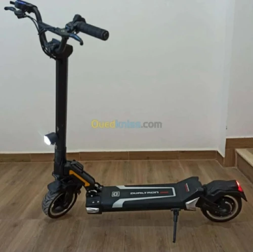 Vend en lot au revendeurs Vélo - trotinettes et fauteuil roulant