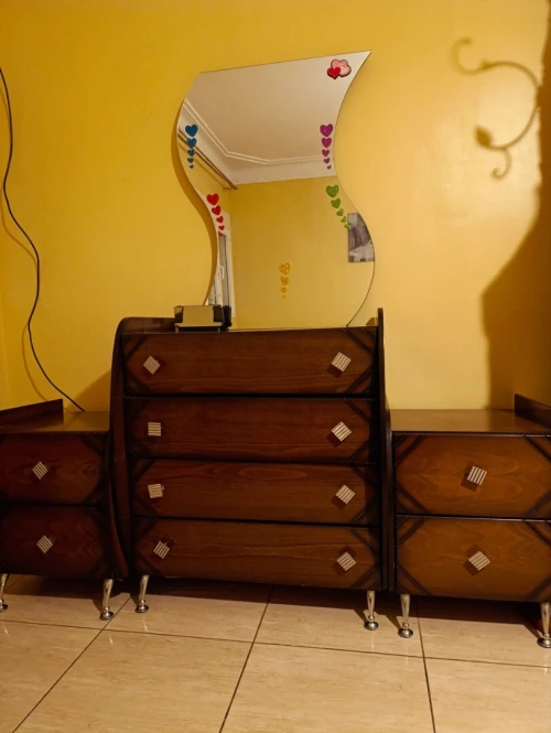 Coiffeuse et 02 table de nuit