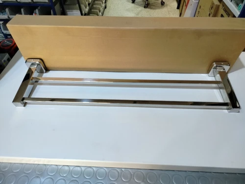 Porte-serviettes mural inox Support serviette salle de bain