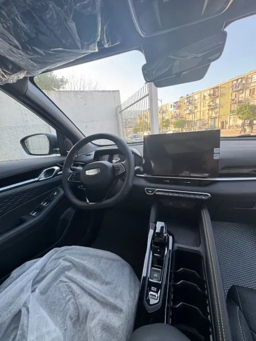 Geely Coolray 2025 L full option