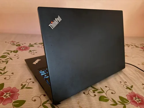 Lenovo Thinkpad T14S i7 RAM 16
