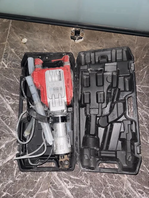 Hilti skorpio état chaba n9iya we jdida
