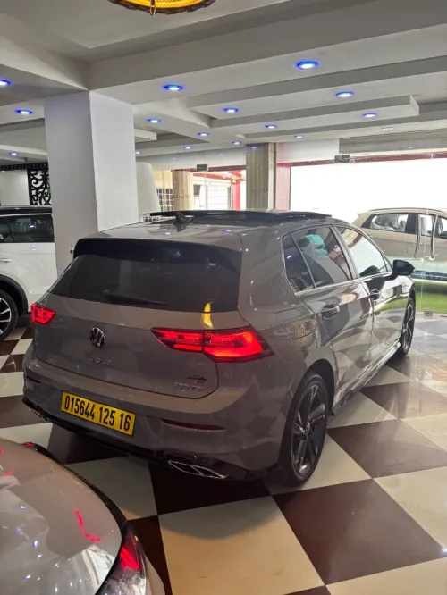 Volkswagen Golf 8 2025 R-Line
