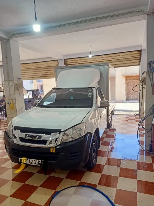 Isuzu Chevrolet 2016