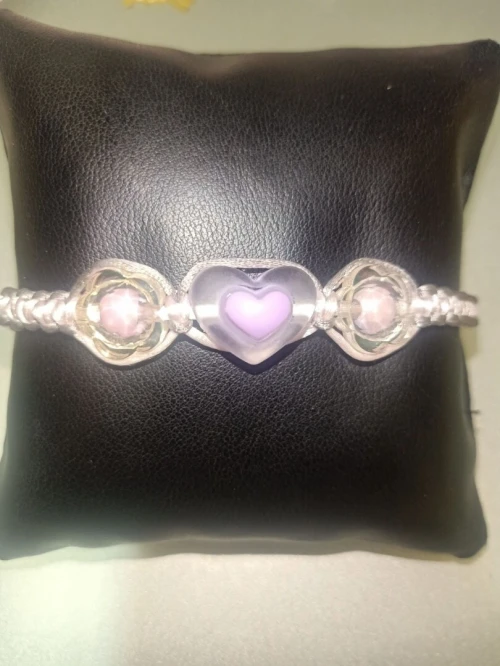 Bracelets / أساور