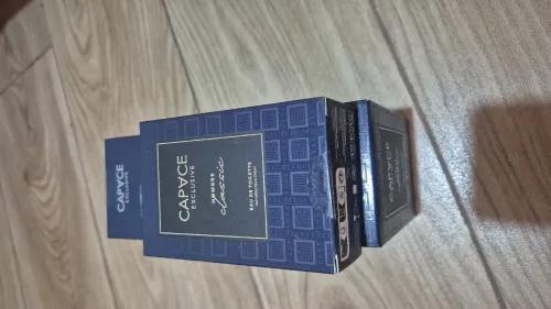 Parfum et maquillage capace homme et femme