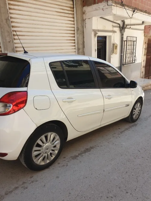 Renault Clio 3 2012 Night and Day