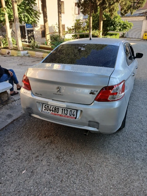 Peugeot 301 2013 Fennec