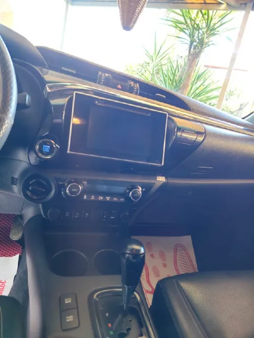 Toyota Hilux 2021 