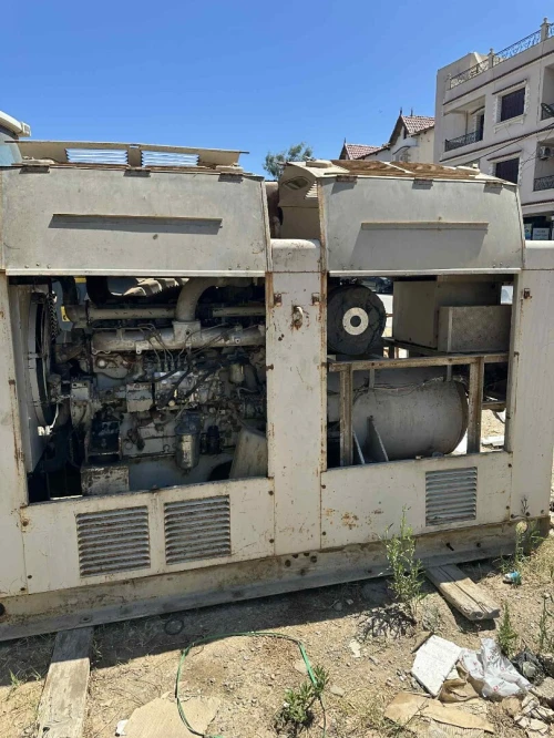GROUPE électrogène marque DANYO motor HENO 125 KVA
