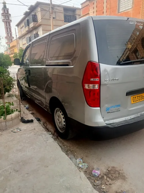 Hyundai H1 2015