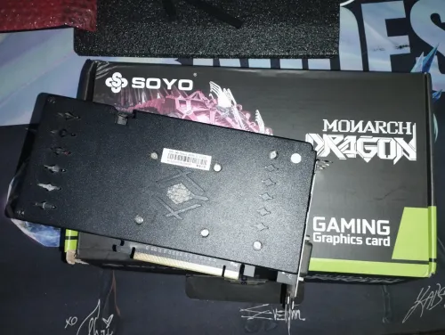 Carte graphique RX 590 GME 8GB AVEC BOÎTE