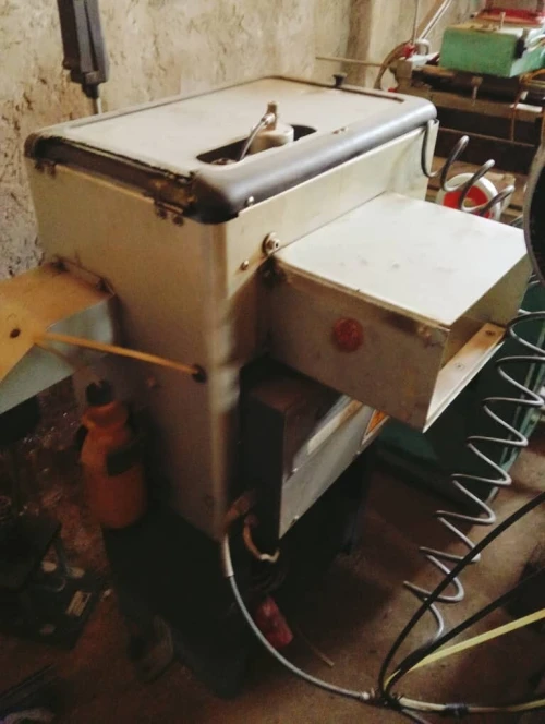 À vendre : Ligne industrielle complète pour menuiserie aluminium marque COMALL