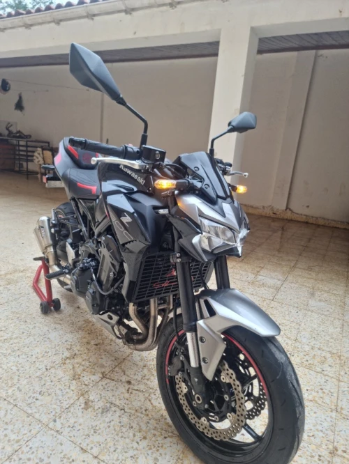 Kawazaki Z 900 
