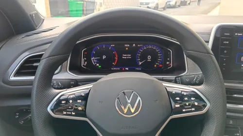 Volkswagen T-Roc 2025 R-Line + SONO ( BEATS )