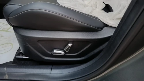 Geely Coolray 2026 Super Max + siège électrique + toit ouvrant + main libre