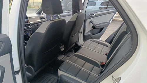 Volkswagen T-Roc 2025 R-Line + SONO ( BEATS )