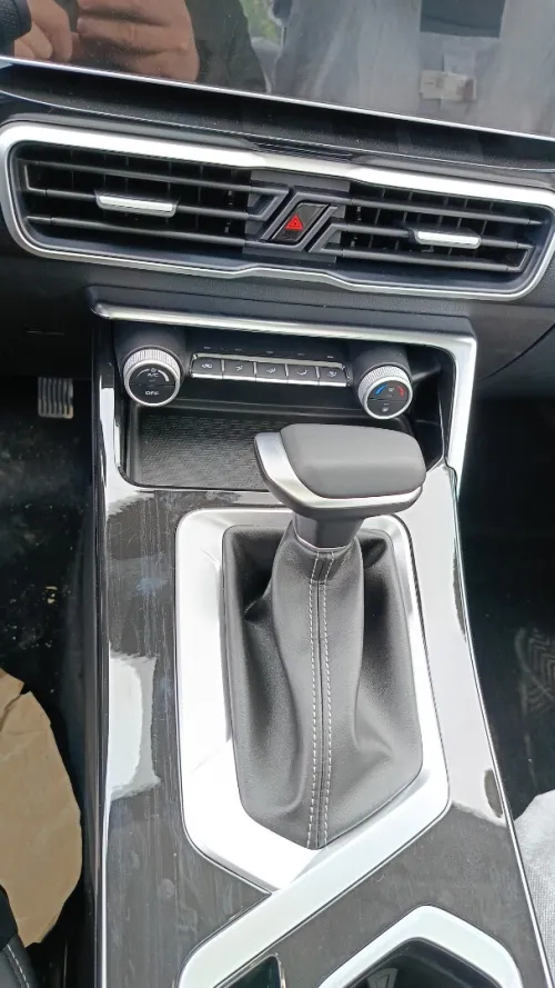 Geely Coolray 2025 Super max + siège électrique + main libre