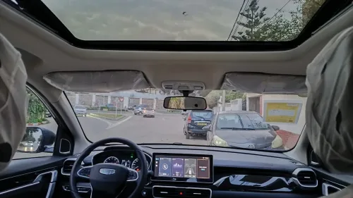 Geely Coolray 2026 Super Max + siège électrique + toit ouvrant + main libre