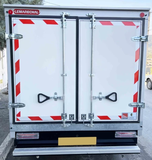 conteneur sur TIRSAM, DFSK, CHERY,PICK-UP(HILUX-NAVARA-B50..)...