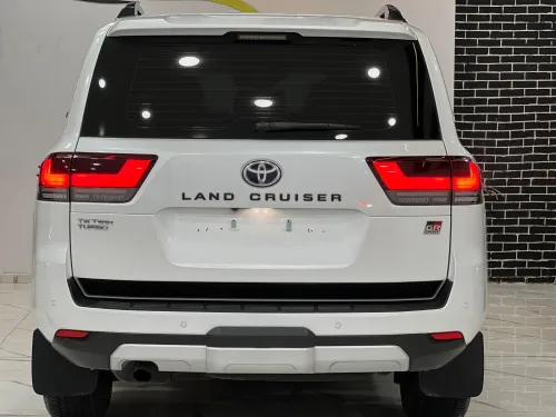 Toyota Land Cruiser  2022 LC 300 GR