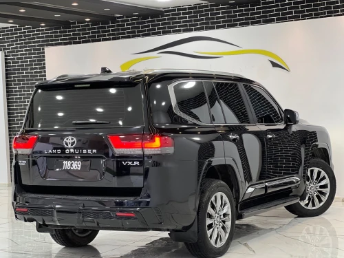 Toyota Land Cruiser  2026 LC 300