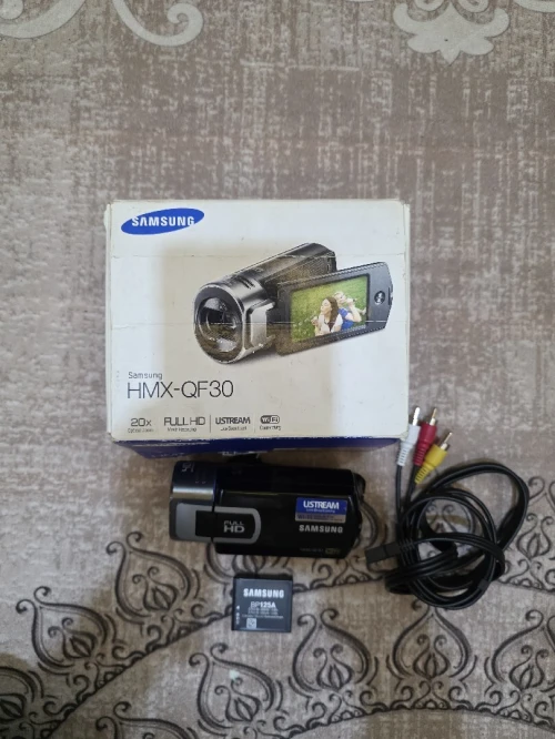 Samsung HMX-QF30
