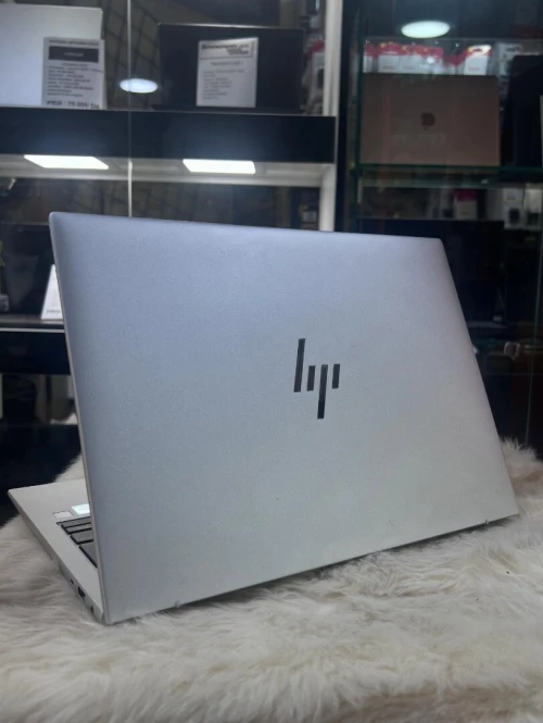 HP Elitebook 830 G10 i5 13 Gen 16/256 ssd etat 10/10