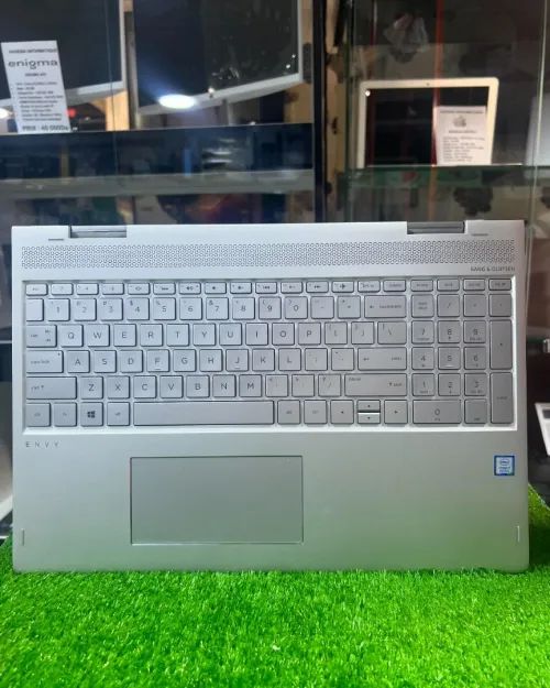 HP Envy 15 i7 8Gen 16Gb ram 256 ssd + 1Tb ecran tactil x360 etat 10/10