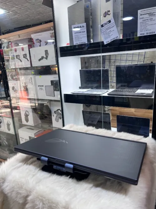 Asus ROG strix G713RC