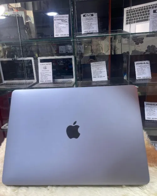 Mac book pro 2020