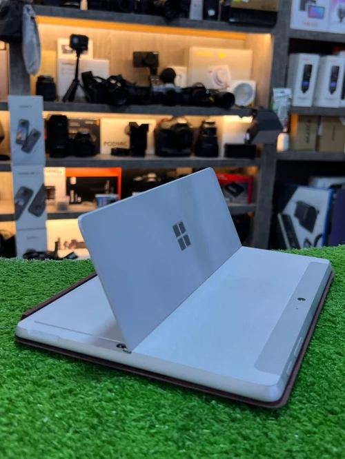 Surface Go 