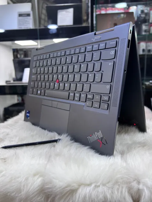 X1 Yoga Gen 8 