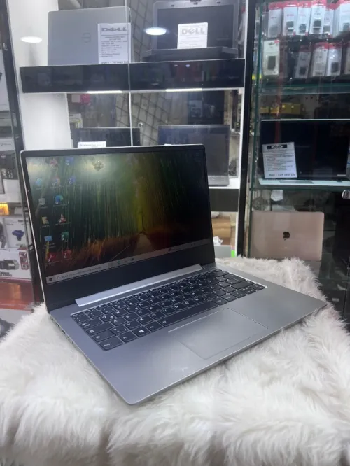 Lenovo idea pad avec carte graphique 