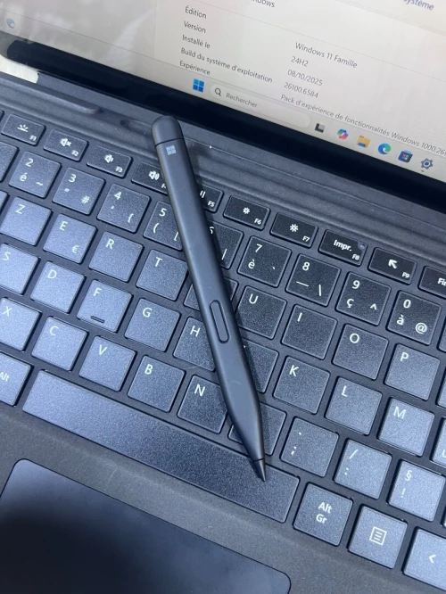 Microsoft surface pro 8 
