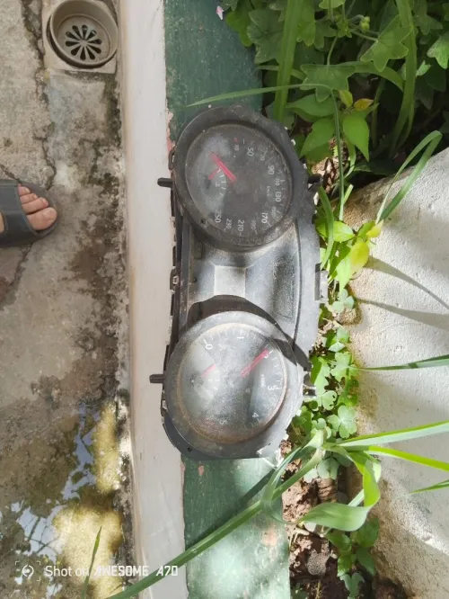 Compteur xarra et Mégane berret radiateur climatiseur radiateur  bouteilles  insisté