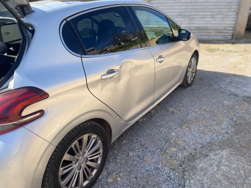 Peugeot 208 2016 Face lift