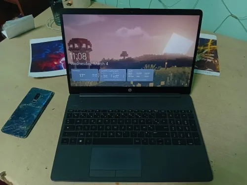 فيه تكسيرة خفيفة مديرونجيش /قابل للتفاوض Lap HP CPU: i3 11th Ram: 12 Gb ddr4 stockage:250G nvme 15"