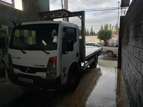 Nissan NT400 2013