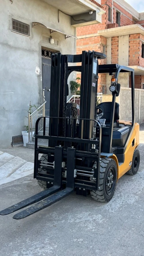 Isuzu 30.T 2025