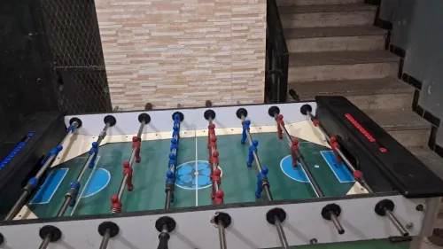 Baby foot avec pièce 