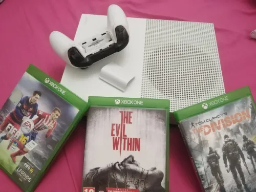 Xbox One S Machlah bon état comme neuf