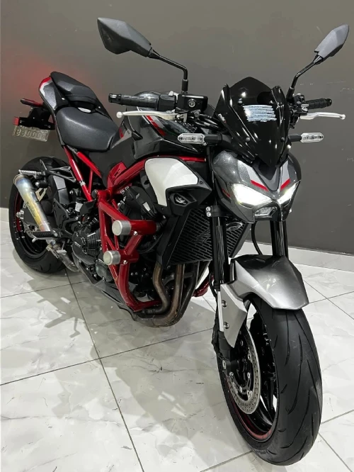 Kawasaki Z900 2025