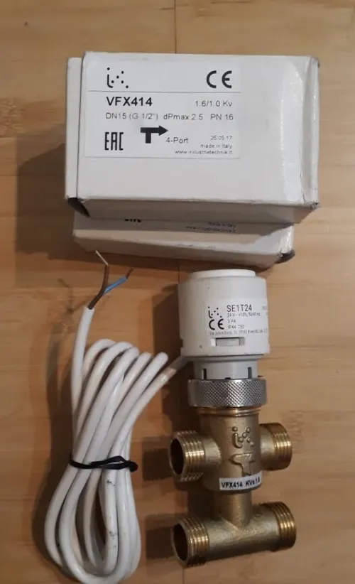 vanne 4 voies avec servo