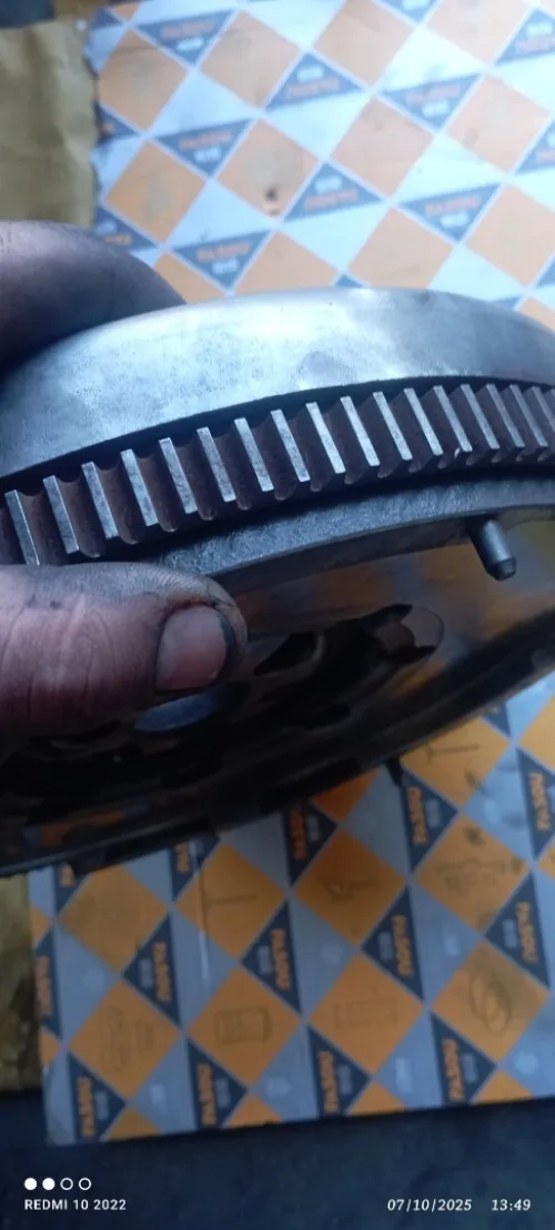 Volant moteur débrayable