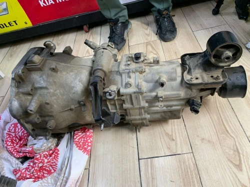 Boite vitesse hyundai h100/H1 et k2500/k2700 et hd35